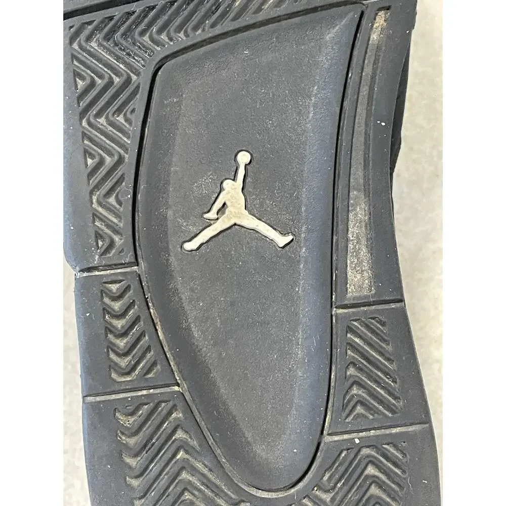 Air Jordan 4 Sneakers Retro 2025 Low Black Cat Youth Kids Size 5Y IB4171-010